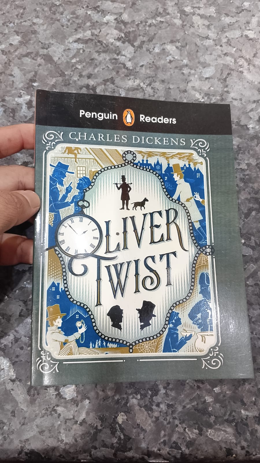 Oliver Twist | Penguin Readers | Charles Dickens Classic Graded Reader for English Learners